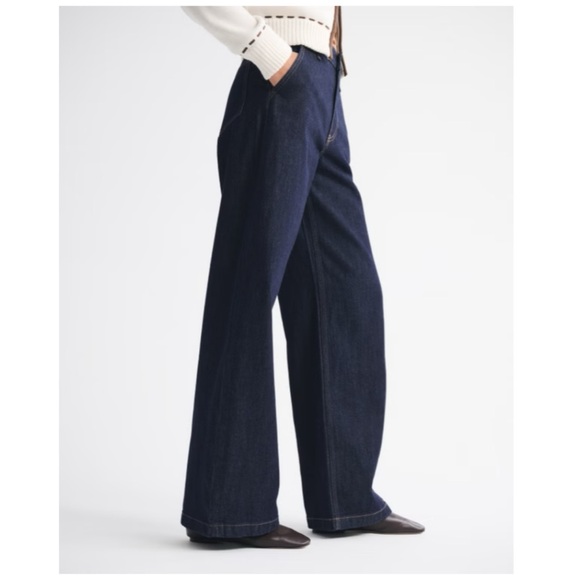 NWT Abercrombie & Fitch High Rise Wide Leg Trouser Jean in Rinse Wash - Picture 2 of 13